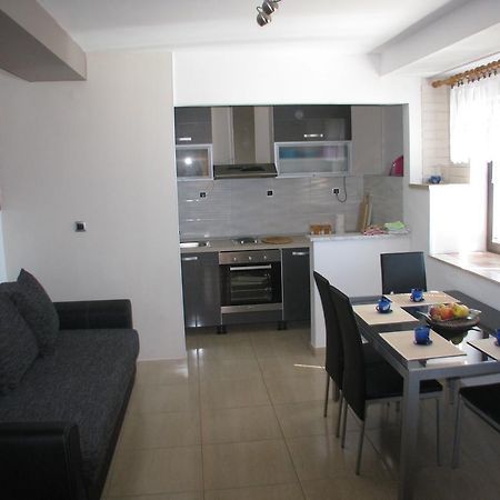 Apartments Miljak Omis Bagian luar foto